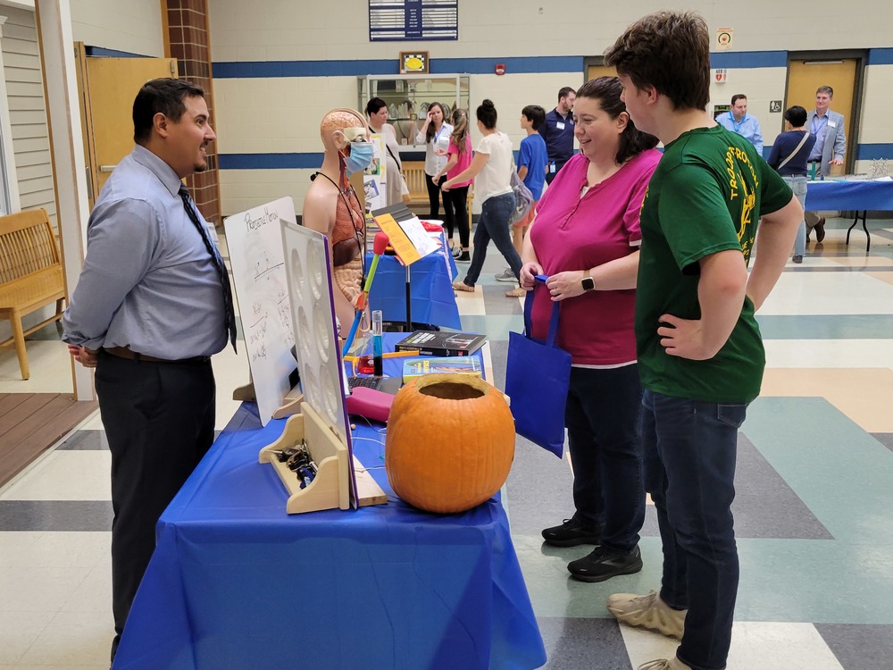 OPEN HOUSE DRAWS PROSPECTIVE   STUDENTS AND FAMILIES