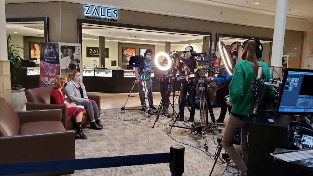 NASHOBA TECH TV STUDENTS HIT THE MALL  TO FILM SPECIAL CHRISTMAS EPISODE